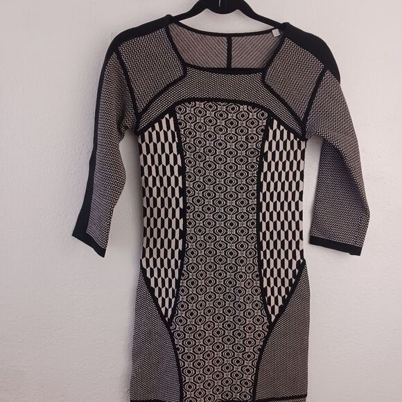 ALC Jay Black White Knit Geometric Bodycon Dress Designer Geometric Size S